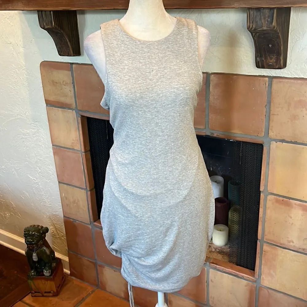 By Egreis Heathered Gray Sleeveless Side Scrunch Mini Dress, M!